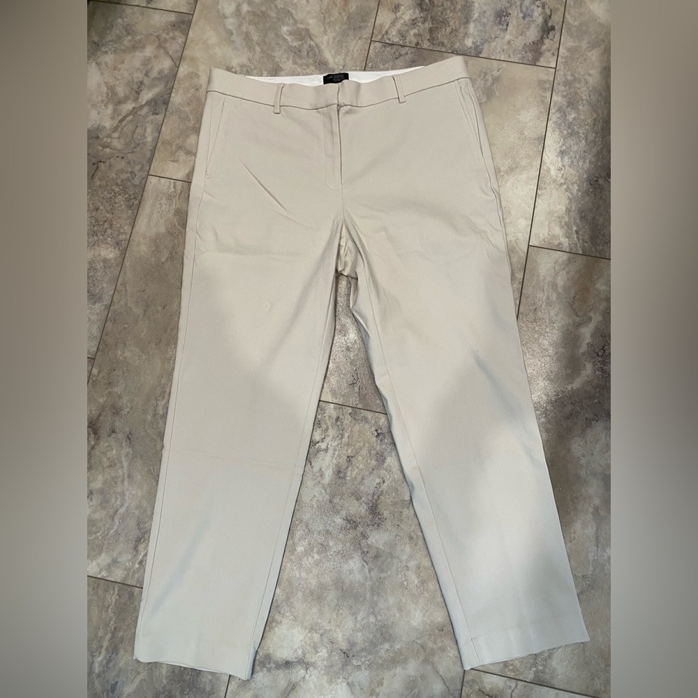 J. Jill Women’s Light Beige dress capris